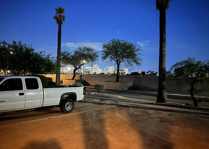 Homestay Downtown Neighborhood 2 *